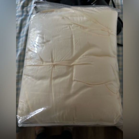 Threshold 2 piece comforter set - Picture 2 of 2